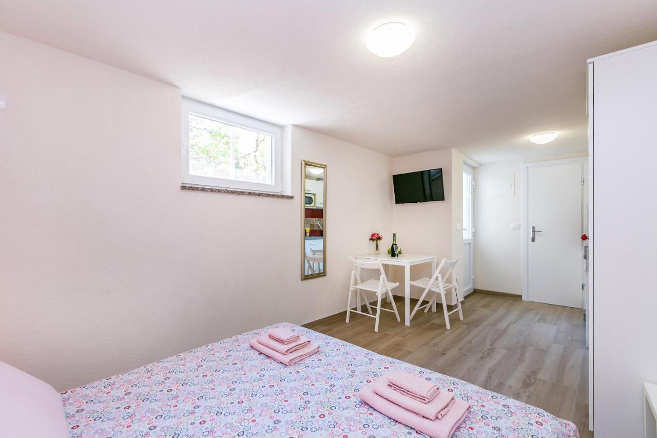 Apartman Hana Apartment Omišalj Екстериор снимка
