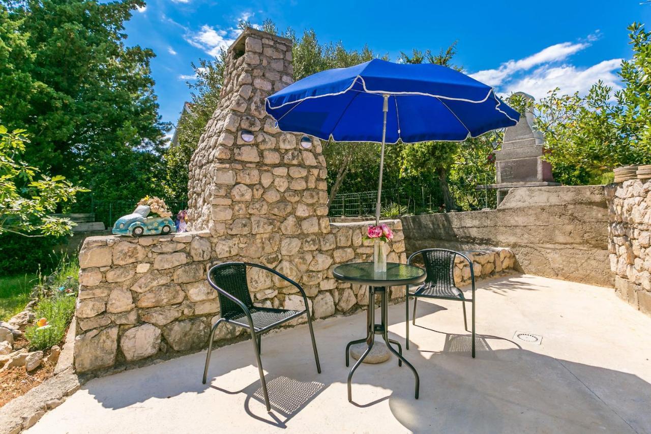 Apartman Hana Apartment Omišalj Екстериор снимка
