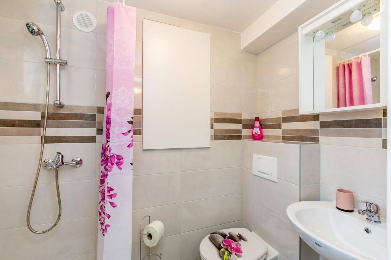 Apartman Hana Apartment Omišalj Екстериор снимка